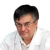 Врач Каменев Леонид Иванович